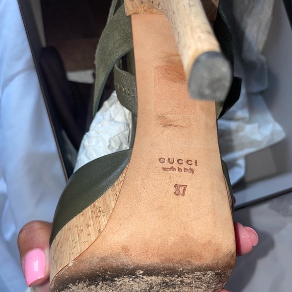 Like New worn 2x excellent condition must see - Picture 7 of 9